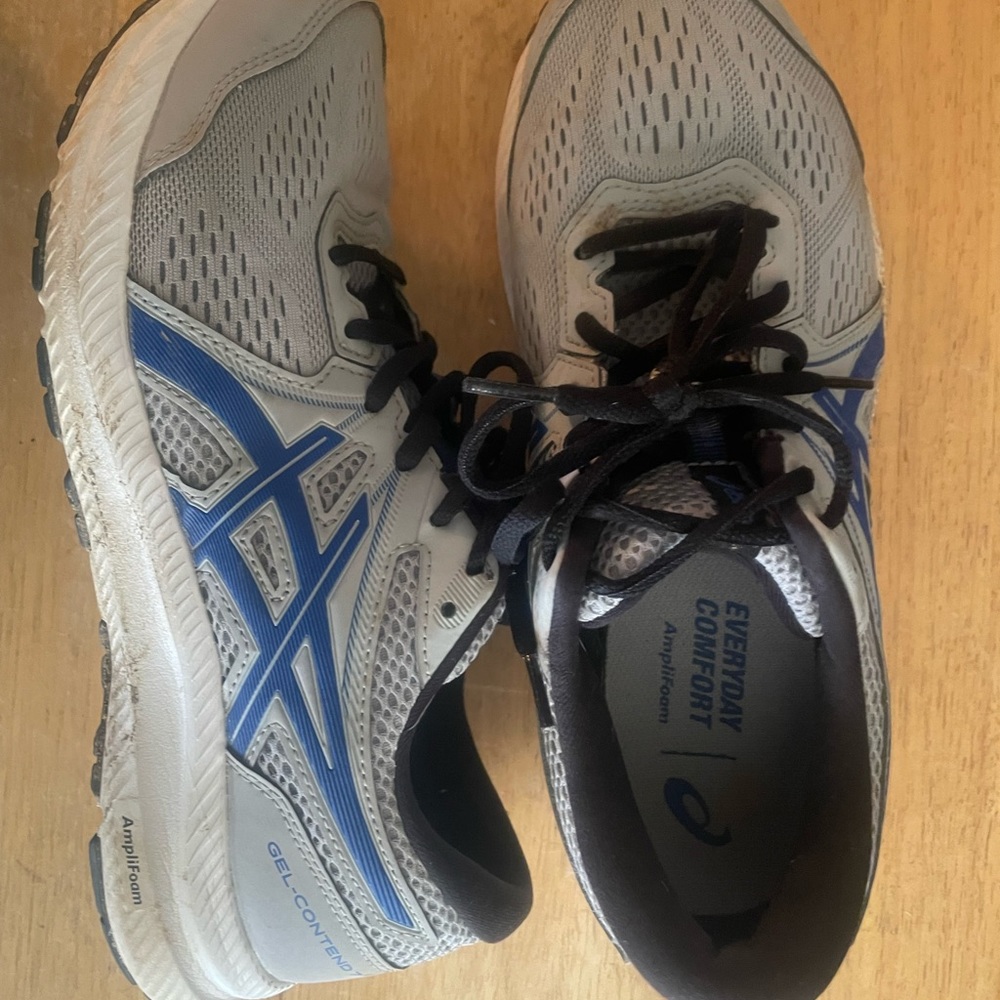 Running Shoes